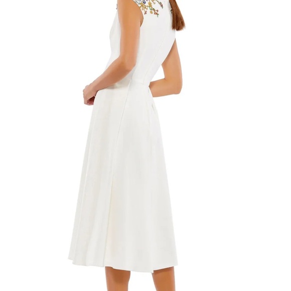 Mac Duggal White and Red Dress with Elegant Wrap - Picture 4 of 6